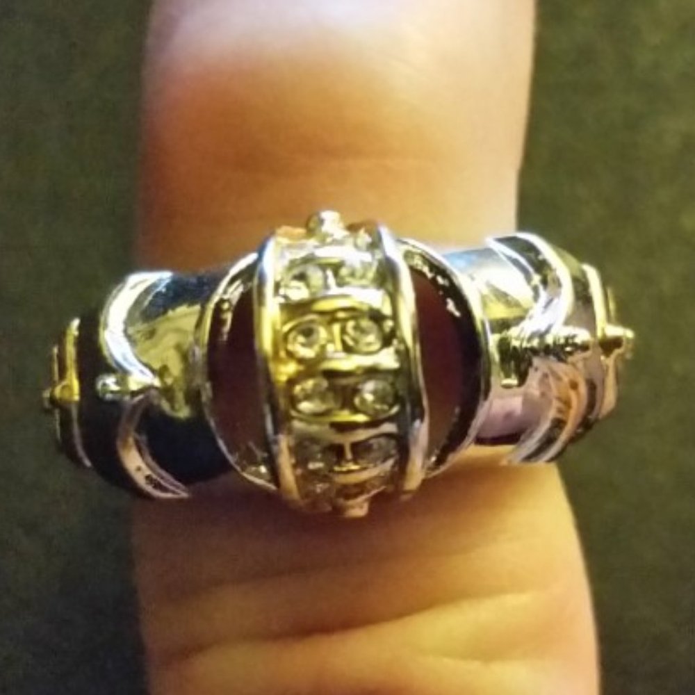 men's gold and silver tone pinky ring size 6